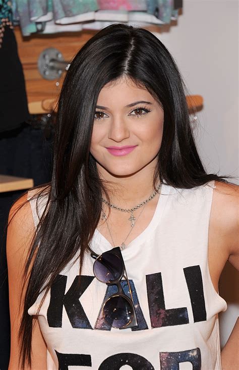 kylie jenner height and weight wiki